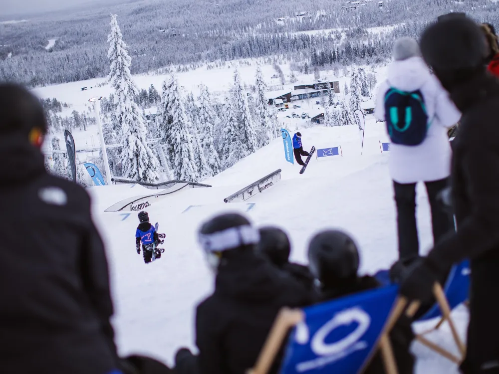 Lumilautaliiton kisa